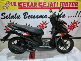 Beat led combibrake 2024 plat W