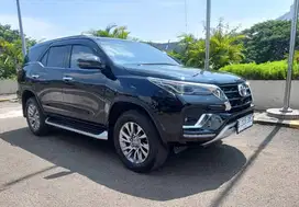Toyota Fortuner VRZ Diesel 2021 Hitam VR-z 2021 automatic
