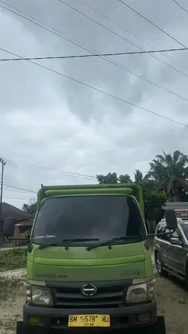 HINO DUTRO 2016