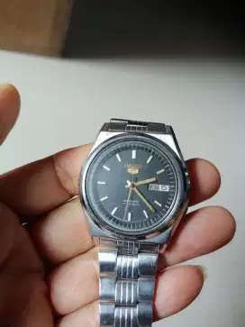 Jam tangan Seiko 5 automatic
