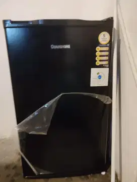 Kulkas changhong 1 pintu seperti baru