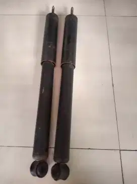 Shock breaker depan bekas Daihatsu Taft GT