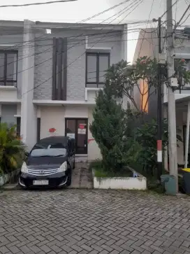 Over kredit murah rumah cluster 2lt dkt mall Karawaci Tangerang