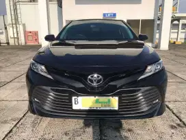 Camry V 2.5 At 2018/2019/2020 Hitam, KM 40rb