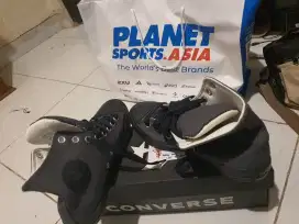 Sepatu converse ukuran 40