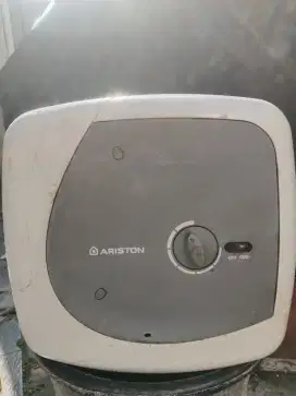ARISTON WATER HEATER