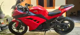 Dijual kawasaki 250fi tahun 2015 (+knalpot racing r9+paddock+decal)