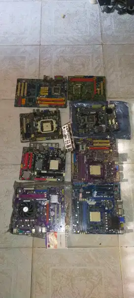 Motherboard komputer