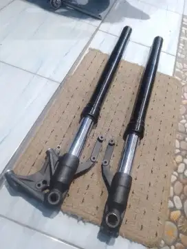 USD shock upside down zx25r seperti baru