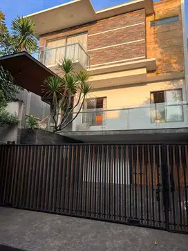 Dijual Rumah Mewah Siap Huni Di Rempoa Jakarta Selatan