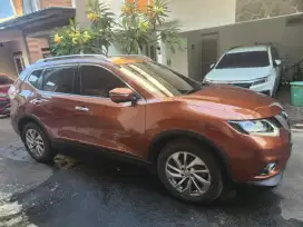 Nissan Xtrail 2.5 AT