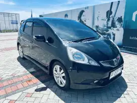 Dijual mobil Honda jazz rs metic 2008