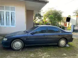 Mobil Honda Accord Cielo 1994
