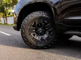 Toyota Land Cruiser 2010 Bensin