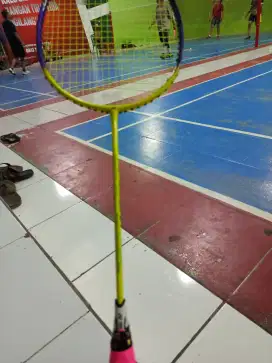 Raket Yonex Nano flare Senar Bg 66 ultimate siap pakai jos gandos