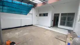 Aksan 1 Disewa Rumah 3 Lantai Siap Huni