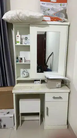 Dijual Meja Rias