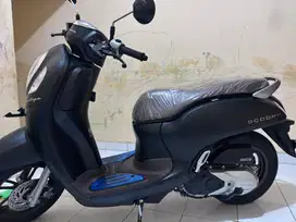 Scoopy Prestige 2024 Black/Hitam