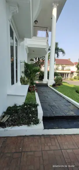 Dijual Rumah Classic Hook di Sutera Intan