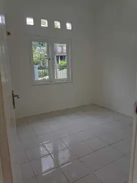 Dijual Rumah Hook di Villa Pamulang