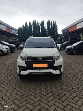 DP 2JT NEW RUSH S TRD AT 2015 FACELIFT LOW KM 80RB AN !!