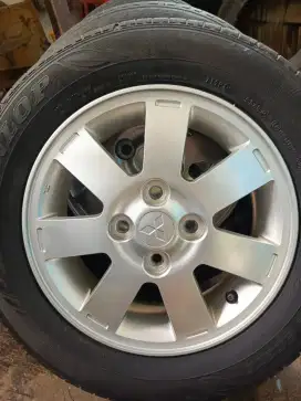 Velg R14 oem Mitsubishi Mirage