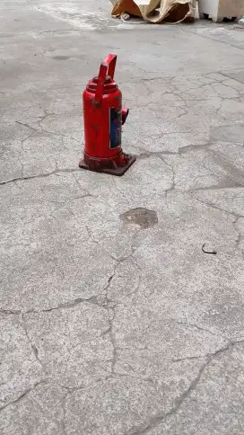 Dongkrak 20 Ton