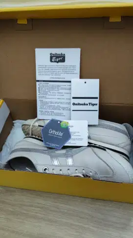Onitsuka tiger size 37 Mexico 66SD