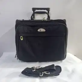 Koper Kabin 18 inch Santa Barbara Polo & Racquet Club Hitam Travel