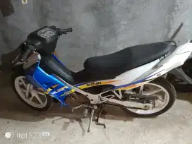 Motor suzuki satria hiu   tahun 2004 lengkap