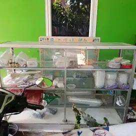 Dijual Etalase kaca