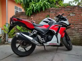Jual motor Honda CBR 150R 2015