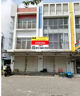 DISEWAKAN Ruko Taman Royal 3. Bisa Gandeng. Posisi Bagus