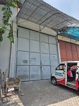 Gudang siap huni lokasi sangat strategis Sewa Gudang