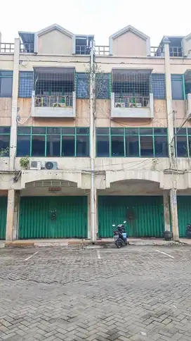 Ruko PENGAMPON SQUARE daerah Bongkaran, Surabaya