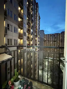 DIJUAL APARTEMEN PODOMORO GOLF VIEW TIPE 2BR FULL FURNISHED BU 450JT.