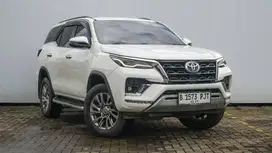 Jual Cepat! TOYOTA FORTUNER VRZ AT Diesel 2.4 2022 + garansi 1thn
