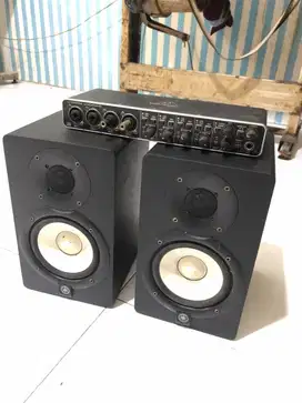 Speaker monitor audio interface HS5 UMC404HD