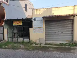 Rumah dijual Murah dibawah Harga Pasaran Tempat Usaha Strategis Aman