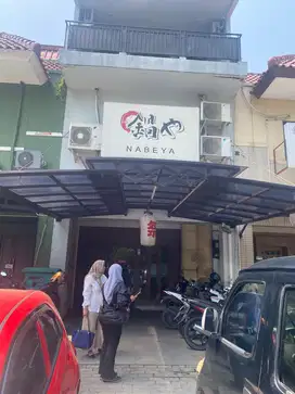 Ruko Karawang Sedana Margakaya Teluk Jambe 3,5 Lt Rp 4,5 M