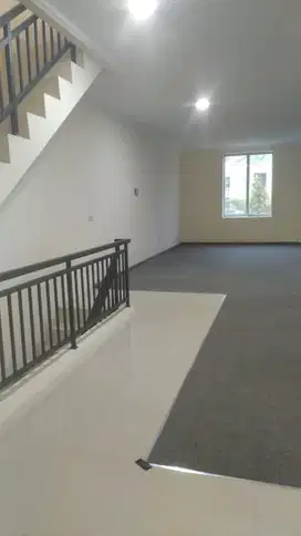 Dijual Ruko Bagus Siap Pakai Unit Langka di Taman Surya