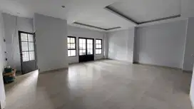 Ruang Usaha 4 Lantai Sudah Ada IMB Lengkap Di Sayap Riau Bandung