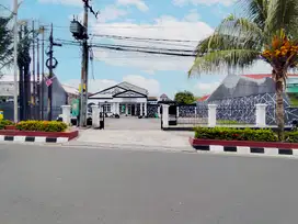 Ruang Usaha Luas Cocok Untuk Bisnis di Pusat Kota Cianjur