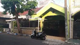 Rumah 1 Lantai Bagus Siap Huni Strategis Puri Indah Surabaya