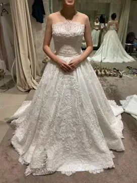 Dibutuhkan tukang pola dan jahit gaun pesta pengantin