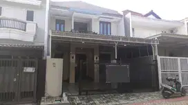 Disewakan Rumah 2 Lantai Semi Furnish di Villa Sentra Raya Citraland