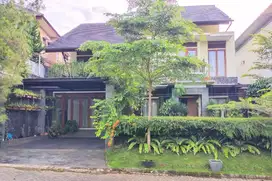 Rumah Full Furnished Hadap Taman di Danau Bogor Raya Bogor