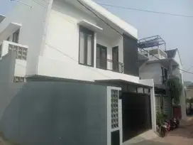 Jual Rumah TERAWAT harga MURAH di Cigadung Cikutra Dago Bandung