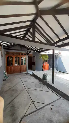Rumah Luas 1 Lantai Strategis Dekat Pintu TOL Pasteur Bandung