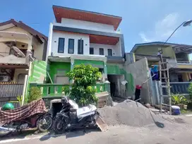 Rumah mewah 2 lantai kompleks elite fajar indah solo